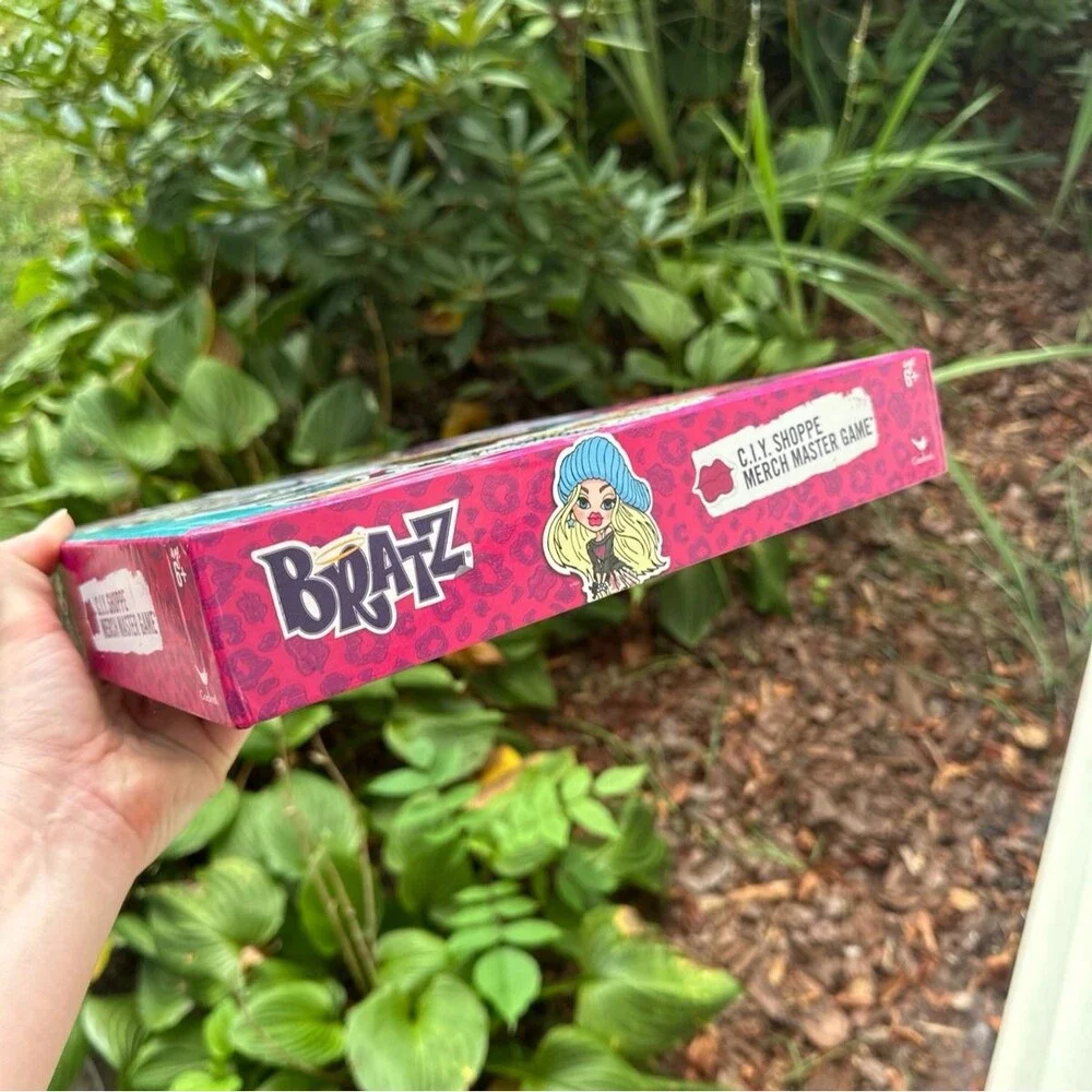 Bratz shoppe merch